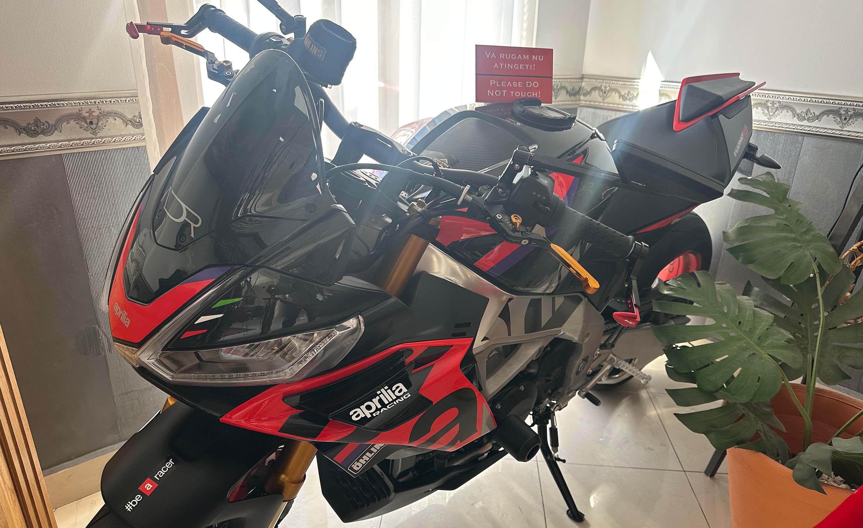 MOTO20.75x.jpg